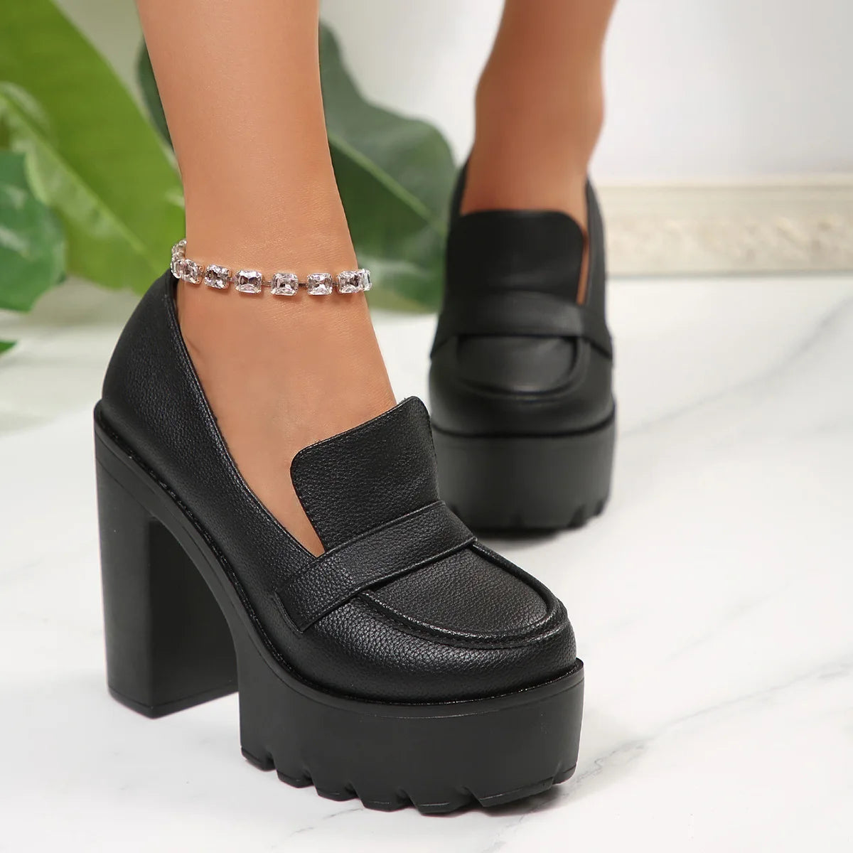 YT Women's Thick Heel Large Size Deep Mouth Shoes 2026 Autumn New Arrival Petites Thick Sole High Heels Flats ->                YT Zapatos de mujer de talla grande, tacón grueso y corte alto (colección otoño 2026); modelo de suela gruesa y tacón alto